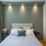 Arc De Triomphe - Luxury 1 Bedroom