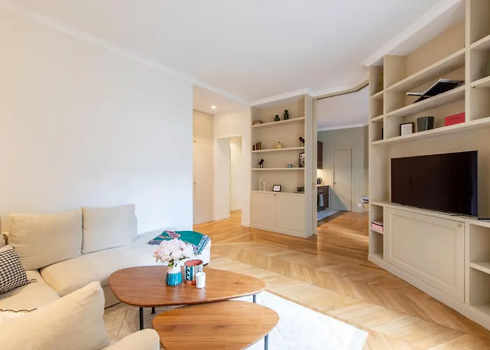 Arc De Triomphe - Luxury 1 Bedroom