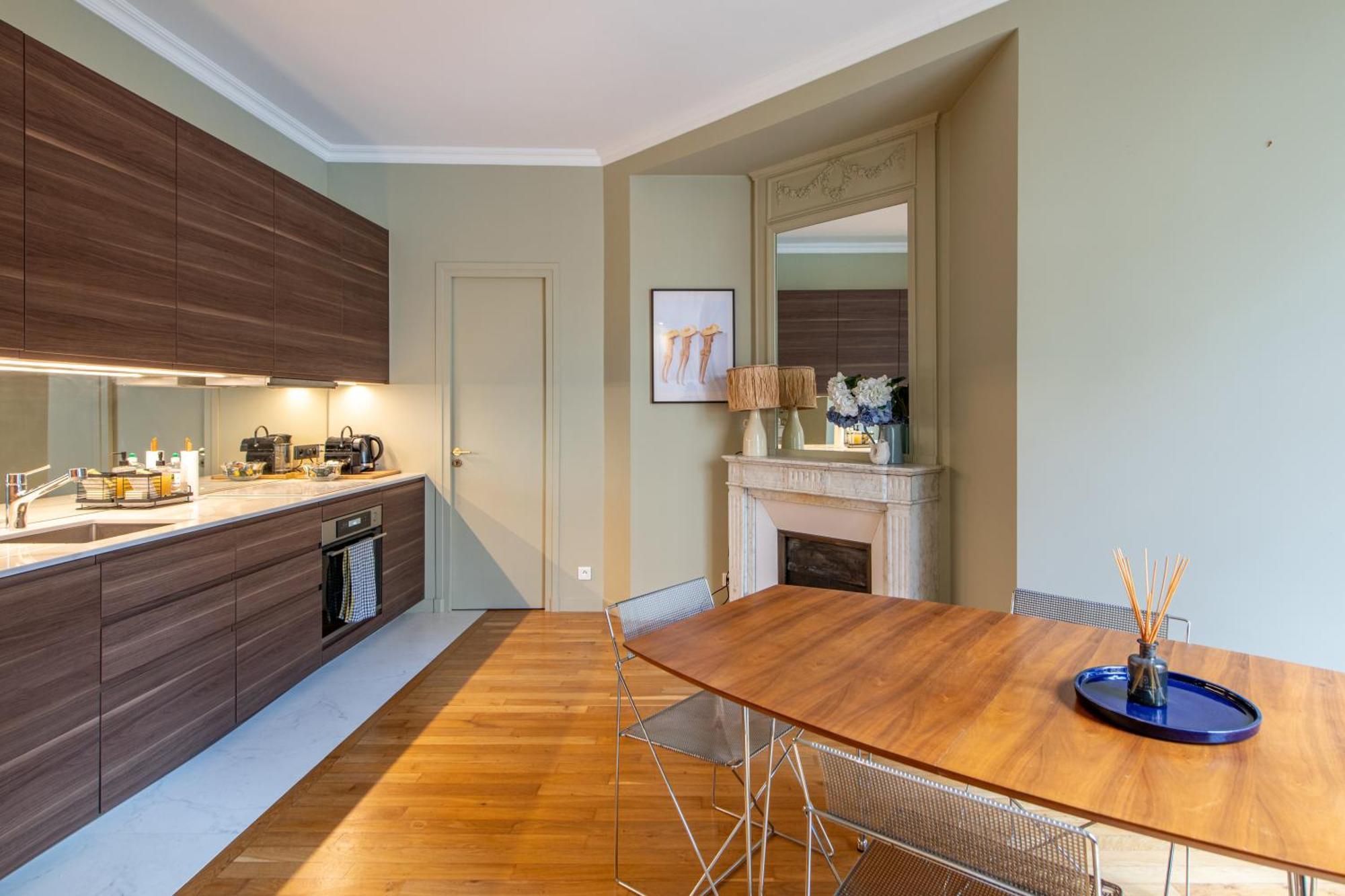 Arc De Triomphe - Luxury 1 Bedroom Appartement *